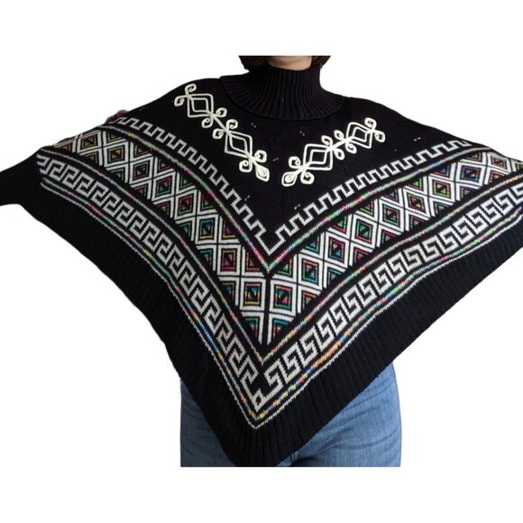 NWT Loana Lady Boutique Tribal Poncho Sweater One Size - Picture 9 of 10